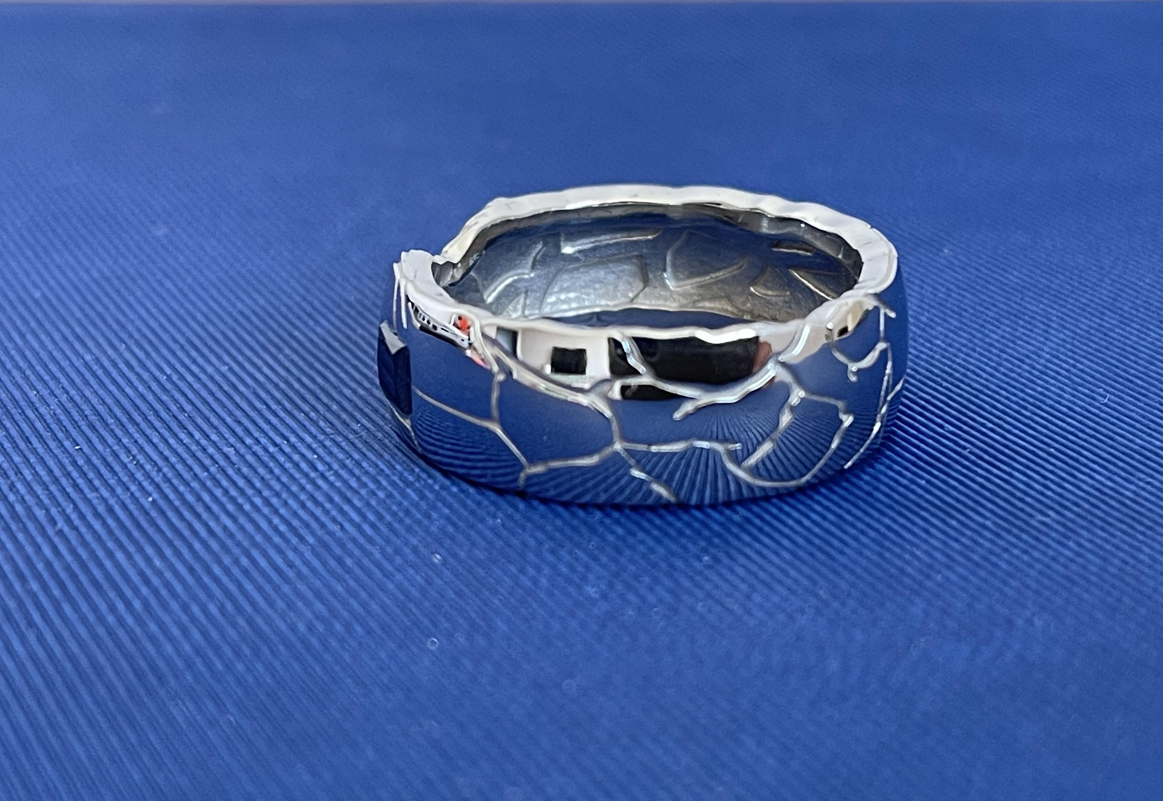 Мужское кольцо с черным бриллиантом(0,50 ct.) из платины