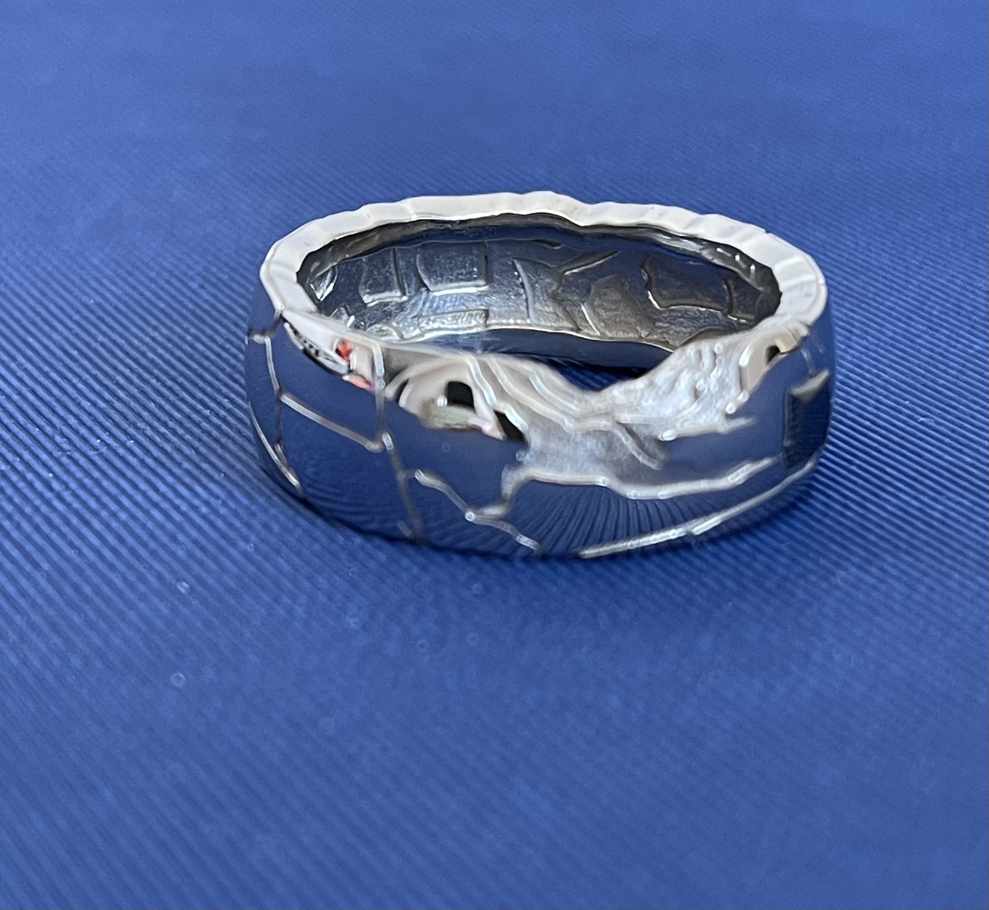 Мужское кольцо с черным бриллиантом(0,50 ct.) из платины